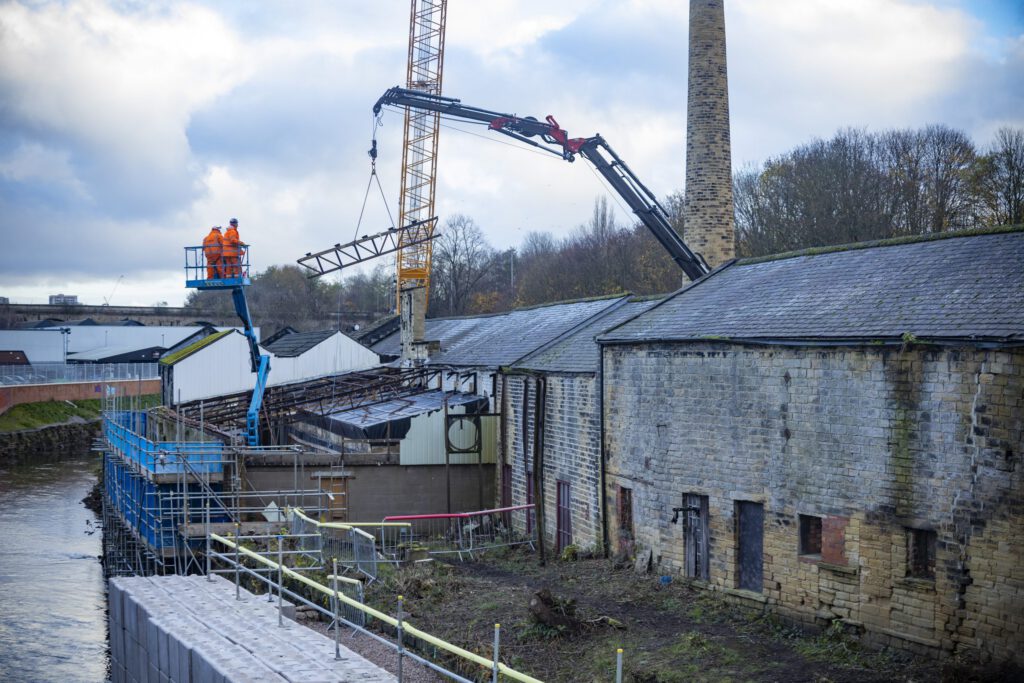 Choosing the Right Lifting Equipment for Your Project